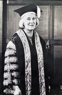 https://cdn.gdch.de/prod/csm_Abb4_Dorothy_Hodgkin_0468967e16_4dcf721e9f.jpg