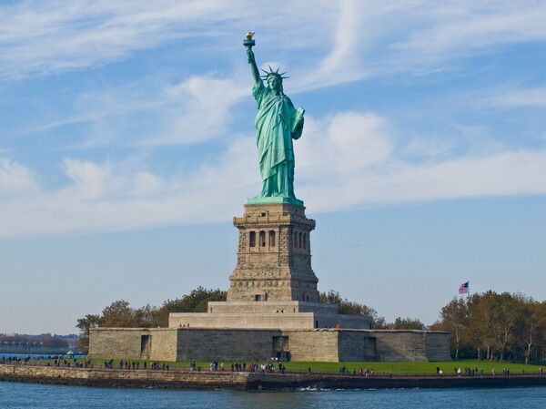 https://cdn.gdch.de/prod/csm_Cu_Abb5_Statue_of_Liberty_NY_f85dcc8f07_70be69fcde.jpg