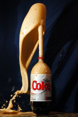 https://cdn.gdch.de/prod/csm_Diet_Coke_Mentos_Wikipedia_V2_649ba9be3d_d3a287fc6d.jpg