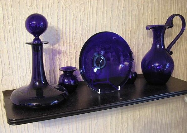 https://cdn.gdch.de/prod/csm_Glas_Abb4_Bristol_blue_glass_ab6b9d4d5b_adefeaa1ea.jpg