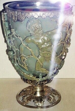 https://cdn.gdch.de/prod/csm_Glas_Abb5a_Green_Lycurgus_Cup_505c6ac8bc_b48f900b97.jpg