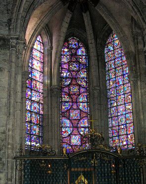 https://cdn.gdch.de/prod/csm_Glas_Abb7a_Kapelle_Chartres_39e20be619_df05439384.jpg
